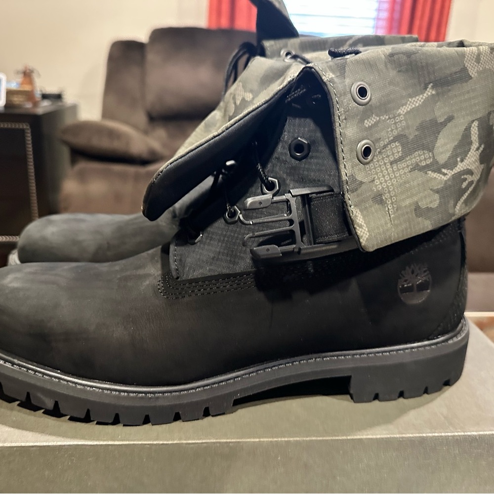 Timberland Men's Black and Green Camo Oakwell 7 Eye